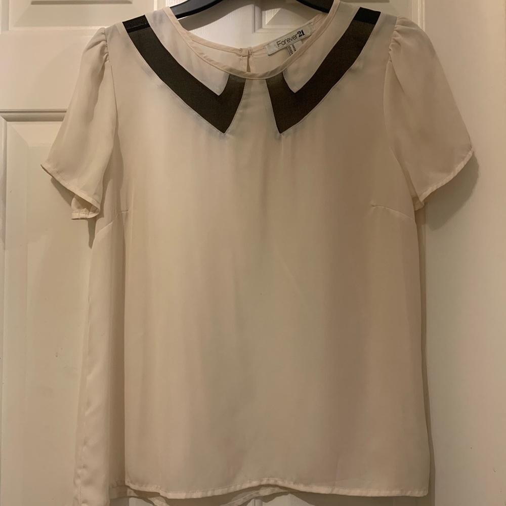 Forever21 blouse w/faux collar pattern - Picture 4 of 6